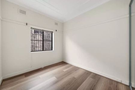 Freshly Updated Family Home in a Prime Hurlstone Park Location - Photo 2