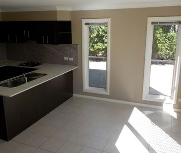 Modern Three Bedroom Townhouse - Photo 2