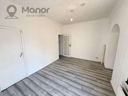 Leigh Road, East Ham, E6 - Photo 4