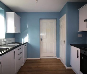 3 bedroom semi-detached house to rent - Photo 6