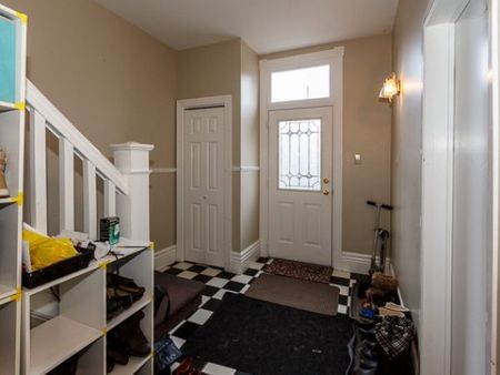 198 Union St, Kingston, ON - Photo 2