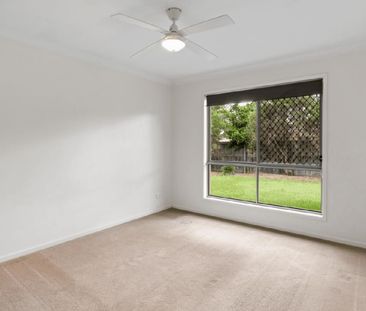 Charming 4-Bedroom Family Home for Rent in Marsden - Photo 2