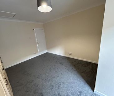 3 bedroom bungalow to rent - Photo 4