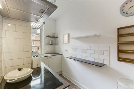 Watchfield Court, Sutton Court Road, London, W4 flat to rent - Photo 5