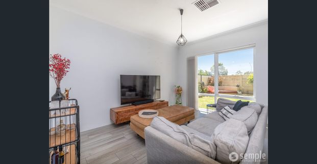 PERFECT LOCATION! - Photo 1