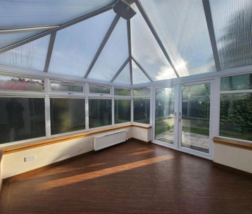 3 bedroom detached bungalow to rent - Photo 4