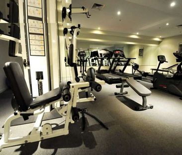 Fully Furnished Apartment at Arrow on Swanston! - Photo 4