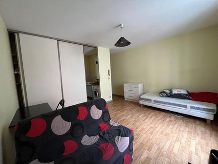 Location Appartement 1 pièce 27m² CASTRES 81100 - Photo 5