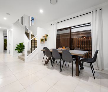 5 Olive Street, Helensvale QLD 4212 - House For Rent | Domain - Photo 3