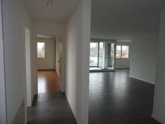 Grosszügige 4.5-Zimmerwohnung - Photo 1