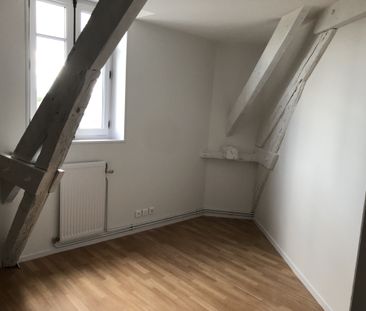 Location Appartement 6 pièces 103m² LA FLECHE 72200 - Photo 3