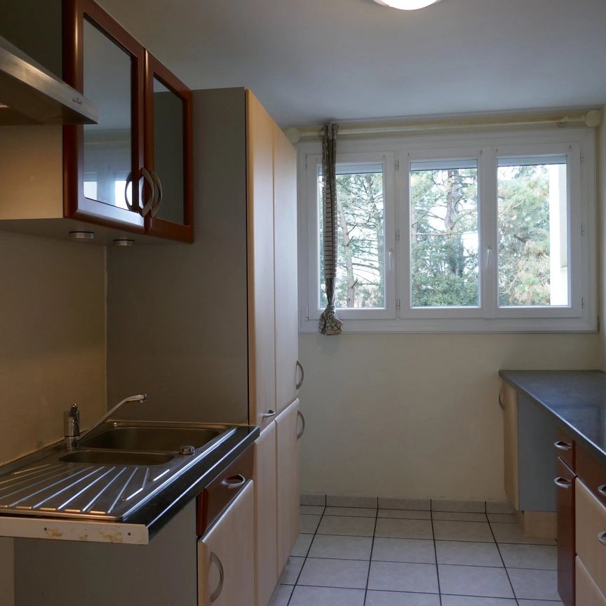 Location Appartement 5 pièces CHOLET 49300 - Photo 1