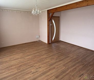 Solid 3‑Bedroom Brick Home with a large shed - Photo 2