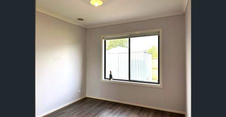 Modern Family Living in the Heart of Hartleigh Estate!! - Photo 3