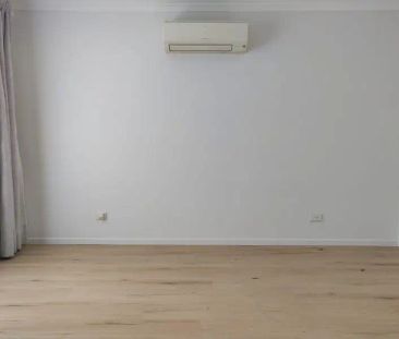 “Three Bedroom Townhome” - Photo 2