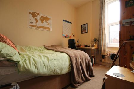 3 bedroom maisonette to rent - Photo 5