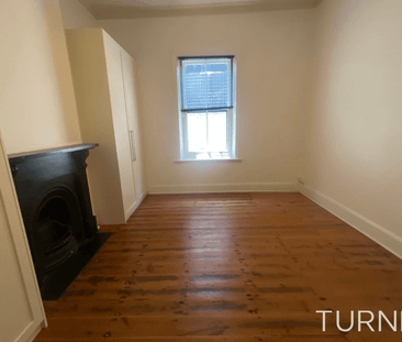 Character residence - Quiet location - Easy access to CBD and North... - Photo 2