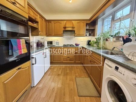 Storrington - Photo 4