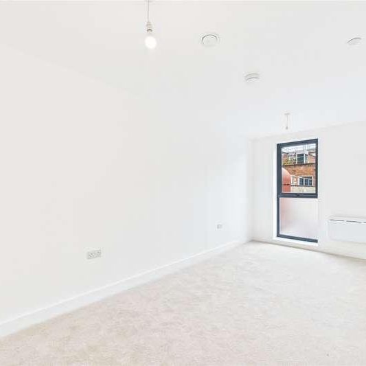 West Street, Maidenhead, Berkshire, SL6 - Photo 1