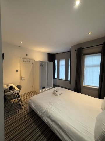 Bedsit, High Town Road, LU2 - Photo 4