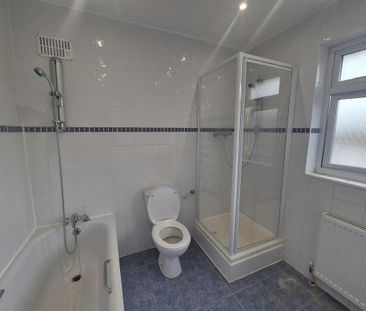 2 bedroom flat to rent - Photo 6
