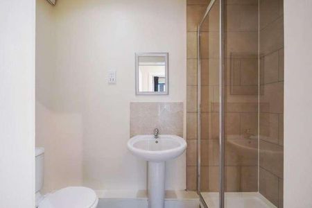 Platinum Court, Cephas Avenue, Stepney, E1 - Photo 3