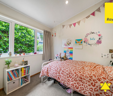 Charming Family Home in Blockhouse Bay - Photo 1