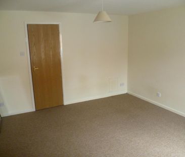 1 bedroom ground floor maisonette to rent - Photo 2