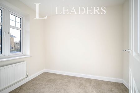 4 bedroom townhouse to rent Willowsway Road, Wixams, Bedford, Bedfordshire, MK42 - Photo 3