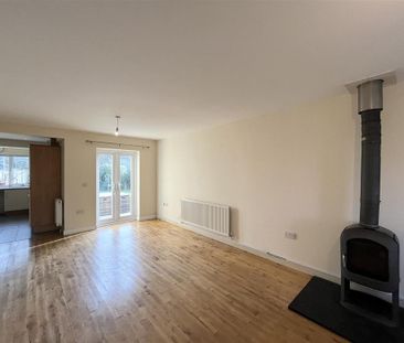 3 bedroom end of terrace house to rent - Photo 6