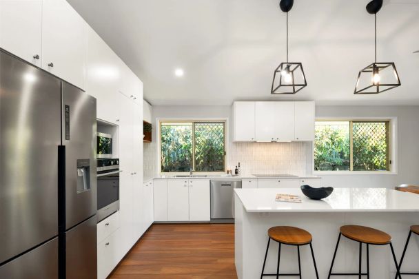 Effortless Low-set Living in "Sinnamon Glade Estate" - Photo 1