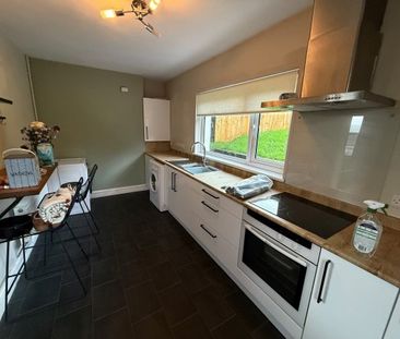 Maesyfelin, Llanelli, SA15 - Photo 5