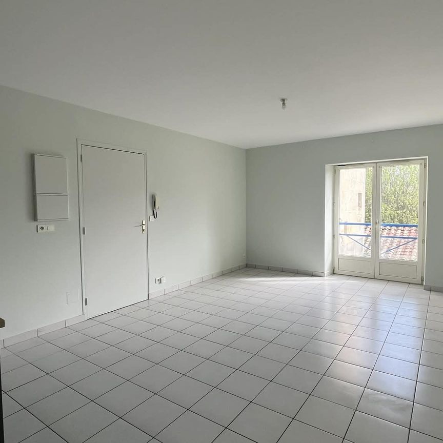 Location Appartement 3 pièces 52m² NIORT 79000 - Photo 1