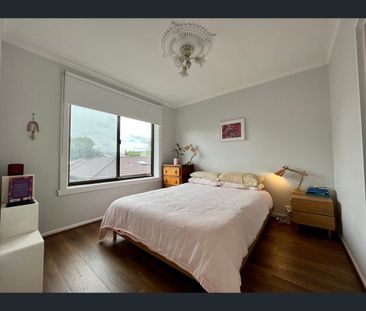 UNIT 7/115 SHAFTESBURY PARADE, Thornbury, Vic 3071 - Photo 2