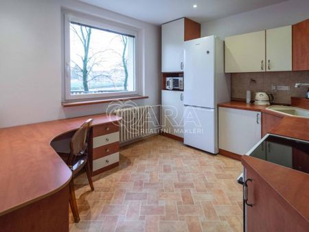 Pronájem bytu 2+1 61 m2 - Fotografie 5