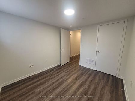 For Lease - 151 Honeycrisp Cres Crescent Unit# 171, Vaughan, Ontario - Photo 3