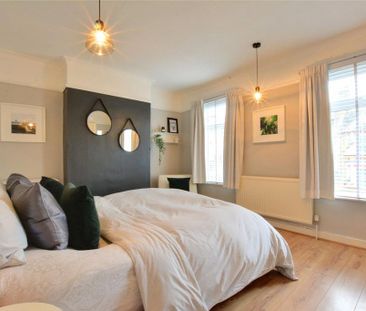 4 bedroom terraced house to rent - Photo 4