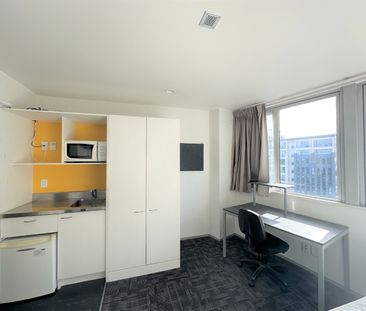 CBD Apartment - Photo 4