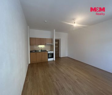 Pronájem bytu 1+kk a garsoniéry 31 m² - Fotografie 2