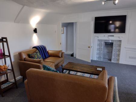 Chantry Road, Saxmundham, IP17 - Photo 3