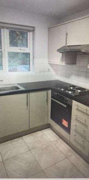 Butteridges Close, Dagenham, RM9 - Photo 2