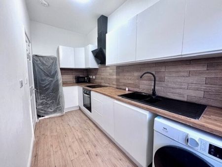 Knowsley Street, Bolton BL1 - Photo 2