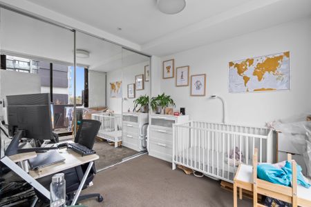 Stunning 2 Bed On The Banks Of The Yarra - Unfurnished - Photo 4