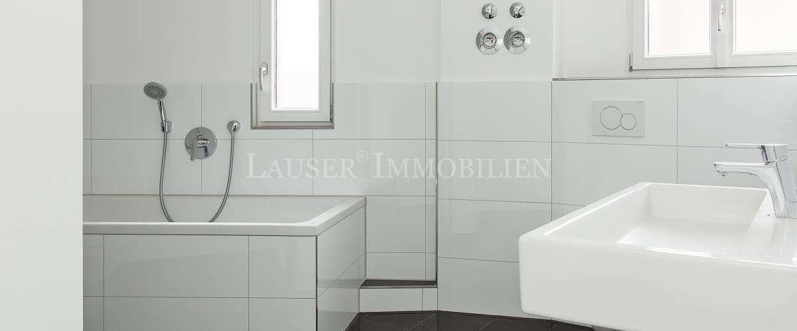 Kernsanierte und großzügige City-Maisonette mit Balkon zum Wohlfühlen - Foto 1