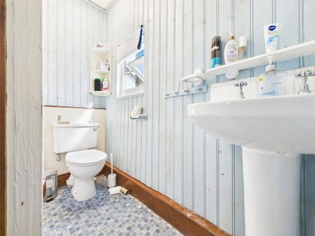 5 bedroom terraced house to rent - Photo 2