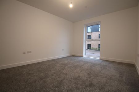 1 bed Flat for let - Photo 5