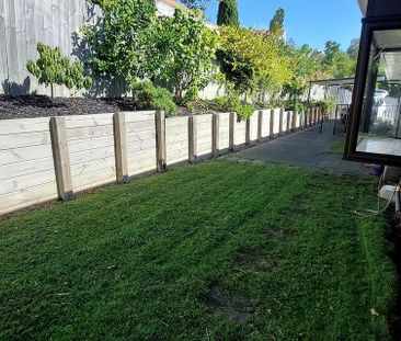 Spacious and sunny family home - Photo 1
