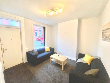 2 bedroom terraced house to rent - Photo 3