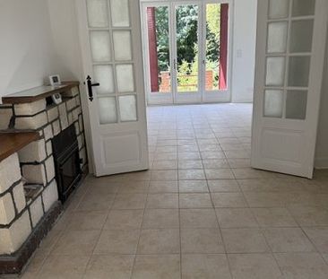 Location Maison 5 pièces 110m² - Photo 2