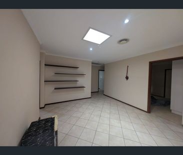 6 Teal Mews, Willetton, WA 6155 - Photo 2